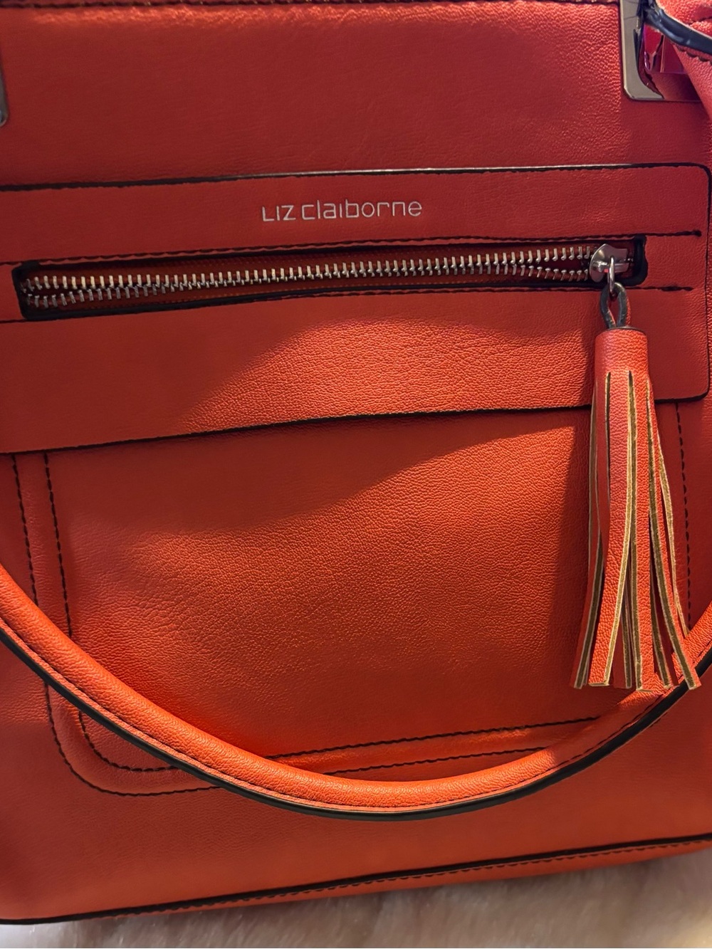 Liz Claiborne Women's Shoulder Bag in Coral Orange Leather-Style - Picture 2 of 16